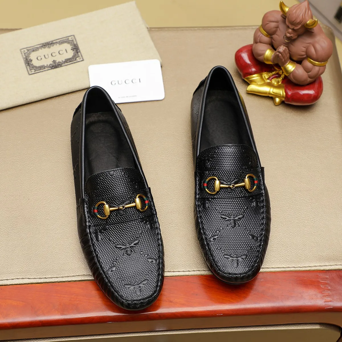 Men's shoes💰380💰🕷🕷️【 GUCCI 】Gucci's best-selling trendy men's casual slip-on shoes 🇨🇳Official website original 1:1 mold 💯Original quality, fine workmanship ☘Fashionable and versatile, perfect shape, comfortable on the feet 🍓Trendy men's recommended model, imported cowhide on the top layer 🎋High-quality pigskin lining, rubber wear-resistant and non-slip outsole, high-end atmosphere, worth owning 🍉Optional 38-44